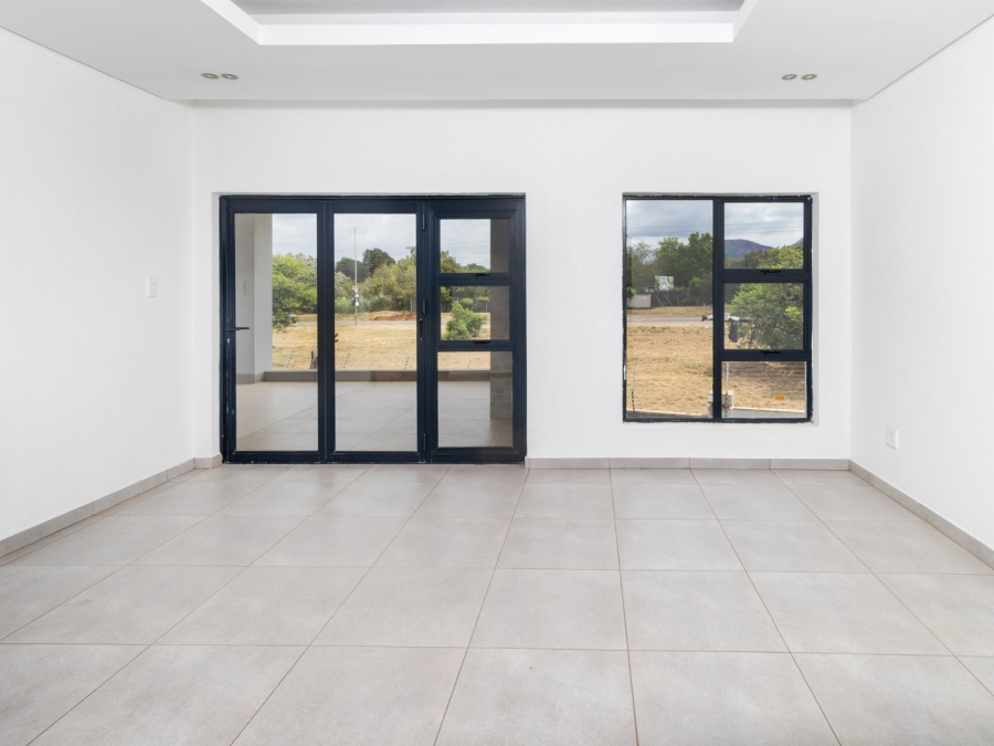 6 Bedroom Property for Sale in Gateway Manor North West